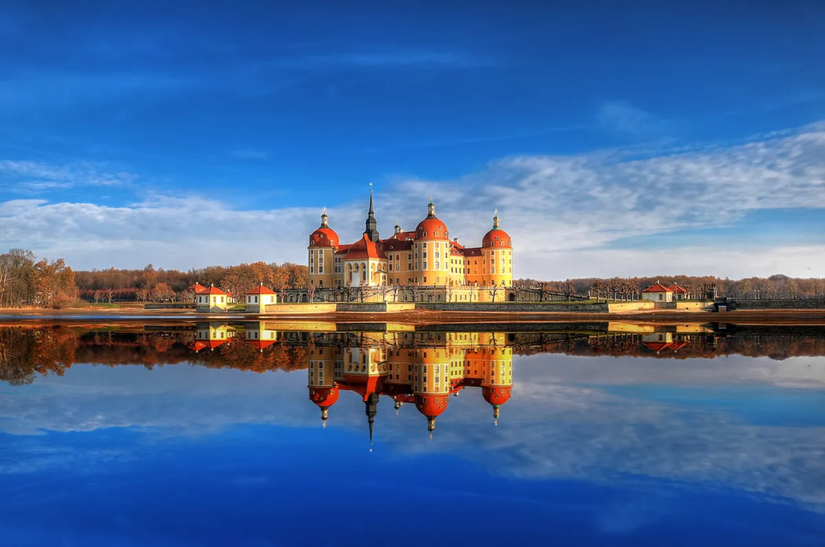 Cinderella filming locations at Švihov Water Castle Guide